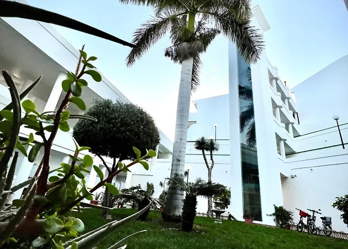 Astra * Costa Adeje (Tenerife)