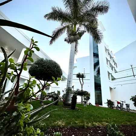 Astra * Costa Adeje (Tenerife)